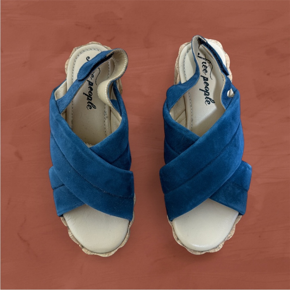 FREE PEOPLE PLATFORM SANDALS - Picture 2 of 6